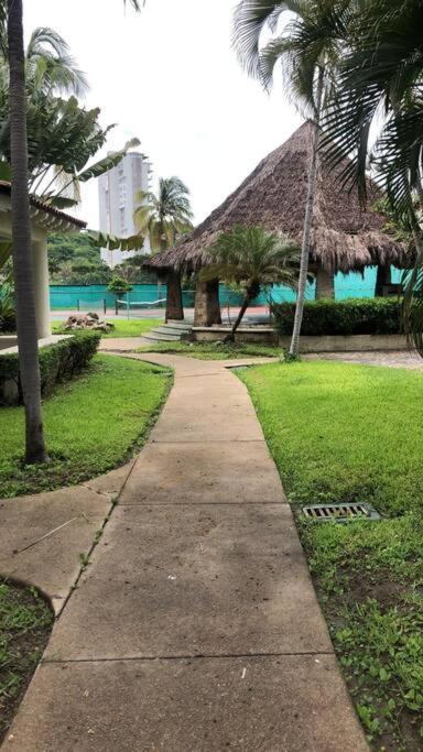 Hermoso Apartamento En Manzanillo Con Alberca Y Cancha De Tenis, Ideal Para Relajarse Y Disfrutar De Una Escapada Tranquila En El Paraiso Tropical Luaran gambar