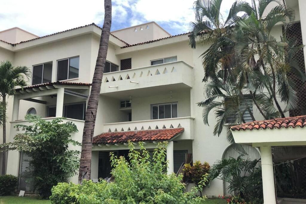 Hermoso Apartamento En Manzanillo Con Alberca Y Cancha De Tenis, Ideal Para Relajarse Y Disfrutar De Una Escapada Tranquila En El Paraiso Tropical Luaran gambar