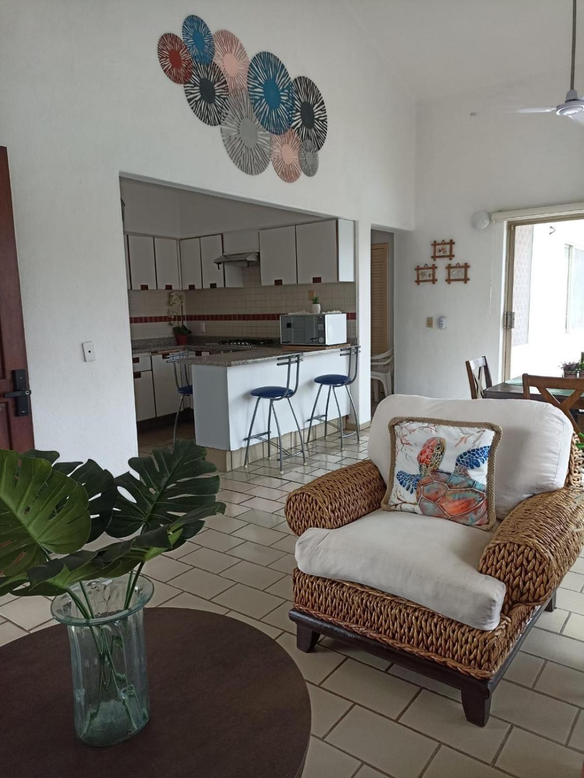 Hermoso Apartamento En Manzanillo Con Alberca Y Cancha De Tenis, Ideal Para Relajarse Y Disfrutar De Una Escapada Tranquila En El Paraiso Tropical Luaran gambar