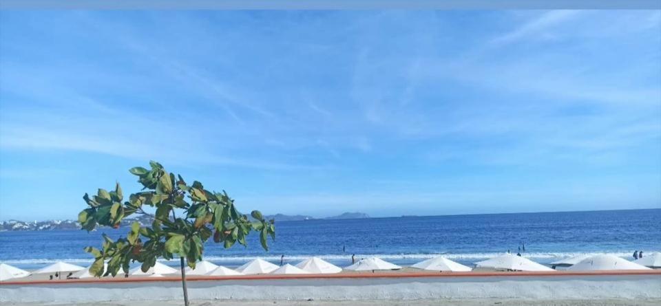 Hermoso Apartamento En Manzanillo Con Alberca Y Cancha De Tenis, Ideal Para Relajarse Y Disfrutar De Una Escapada Tranquila En El Paraiso Tropical Luaran gambar